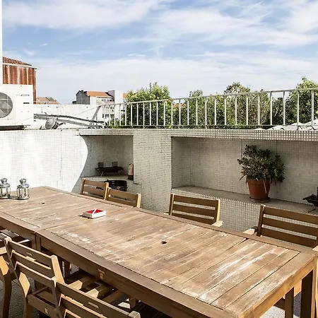 Downtown With Terrace - 4 Bedrooms Apartment