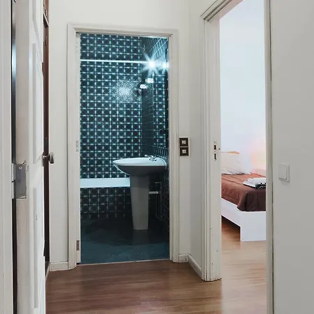 Apartment Downtown With Terrace - 4 Bedrooms Porto
