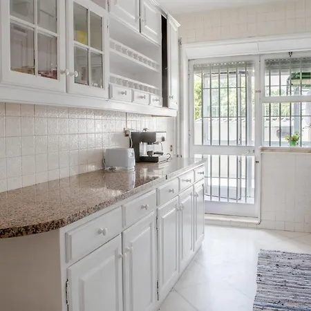 Downtown With Terrace - 4 Bedrooms Apartment Porto