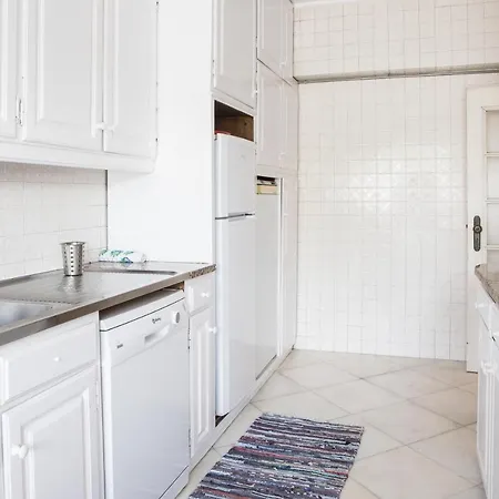 Apartment Downtown With Terrace - 4 Bedrooms Porto