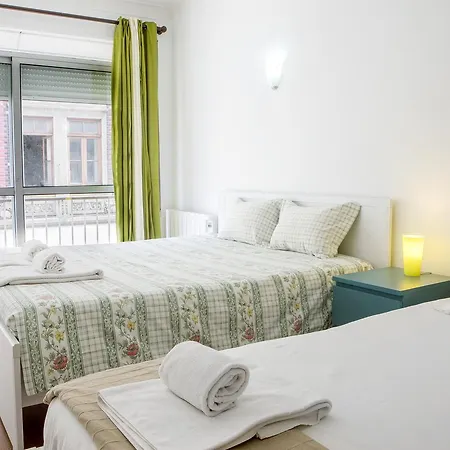 Downtown With Terrace - 4 Bedrooms Porto